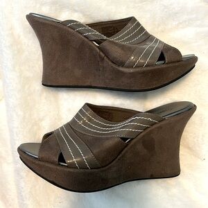 Fioni Grey Suede Wedges US Size 9.